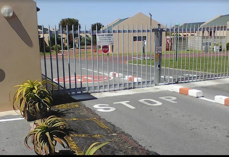 2 Bedroom Property for Sale in Stilbaai Wes Western Cape